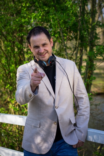 Event DJ für Firmenfeier – DJ Chris Delight mit Musik und Technik